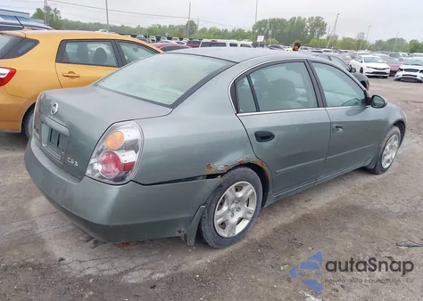 2004 Nissan Altima 2.5 S z USA, uszkodzony, nr VIN 1N4AL11D24C156859